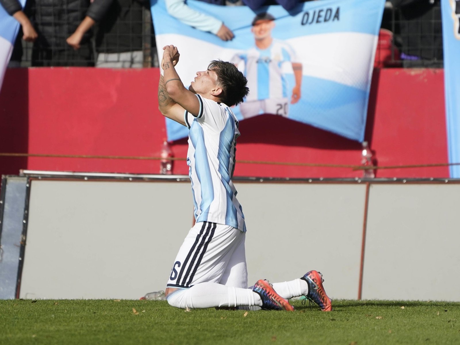 la Selección Argentina Sub-19 se quedaba afuera del Suramericano, pero le empató a Venezuela en el último minuto y se metió en semis