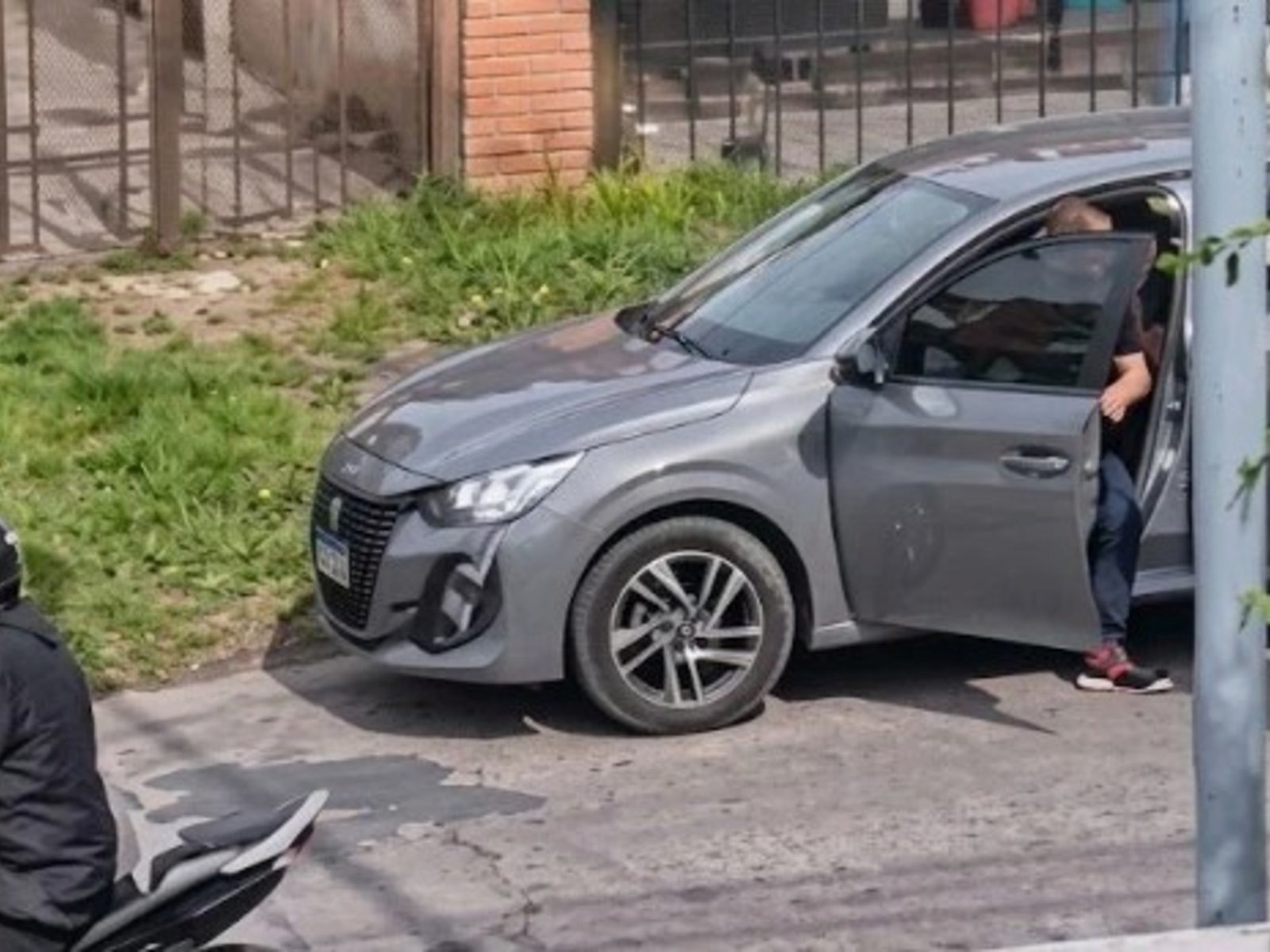 la dramática secuencia en la que un gasista recibió cuatro balazos al enfrentarse a motochorros en Mar del Plata