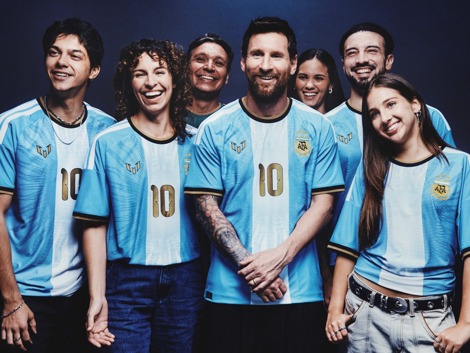 la espectacular campaña de fotos dedicada a la última camiseta del 10