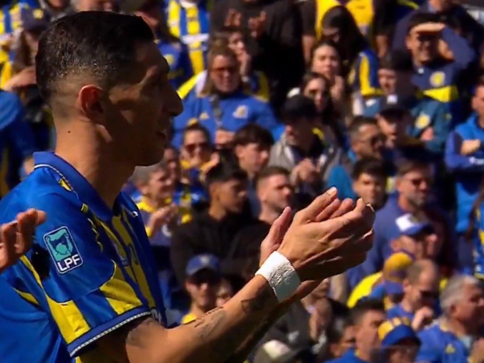los hinchas de Central aplaudieron, pero también ovacionaron a Fideo Di María