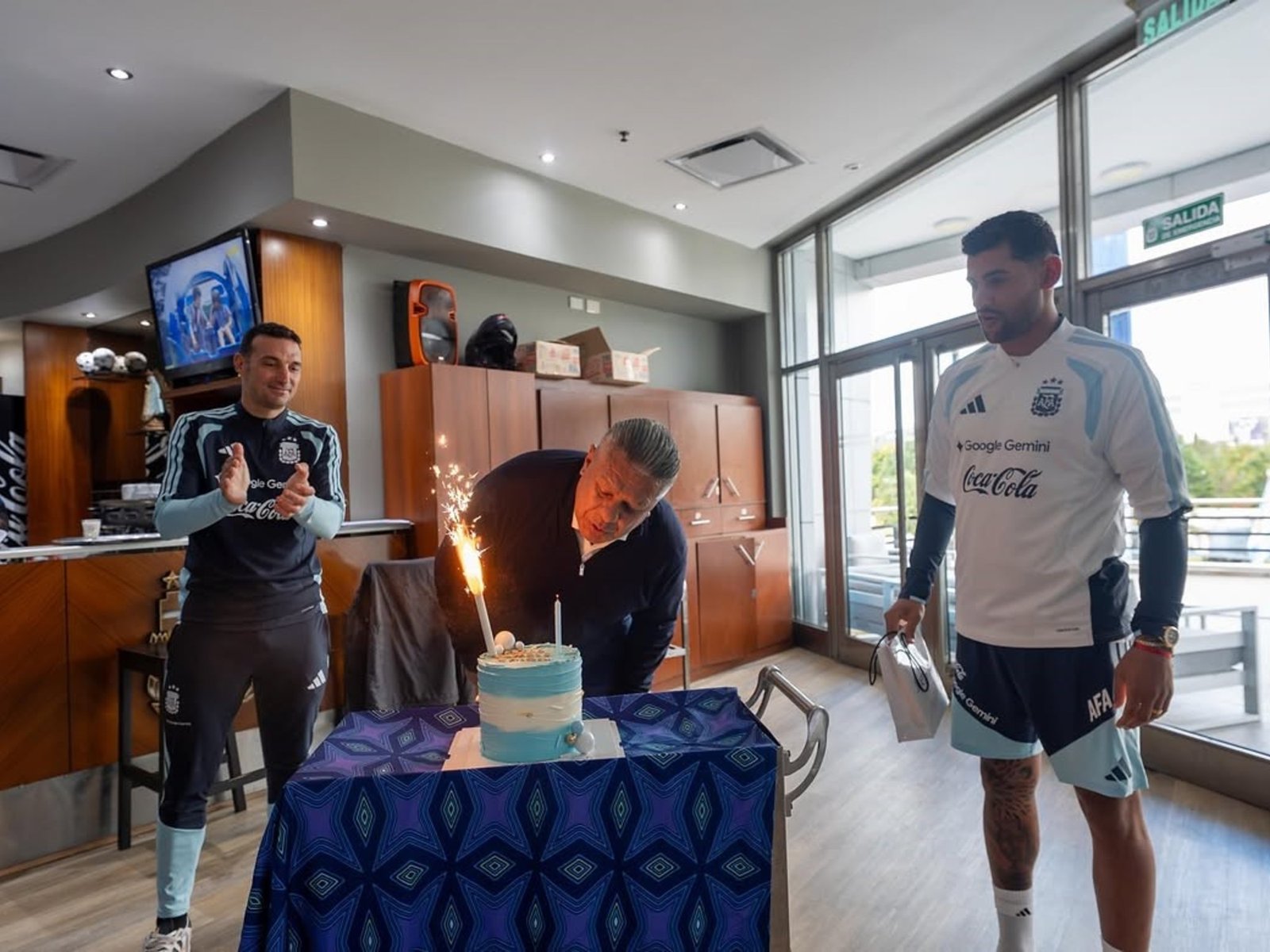 los jugadores quieren la renovación de Scaloni y Chiqui Tapia mueve sus fichas