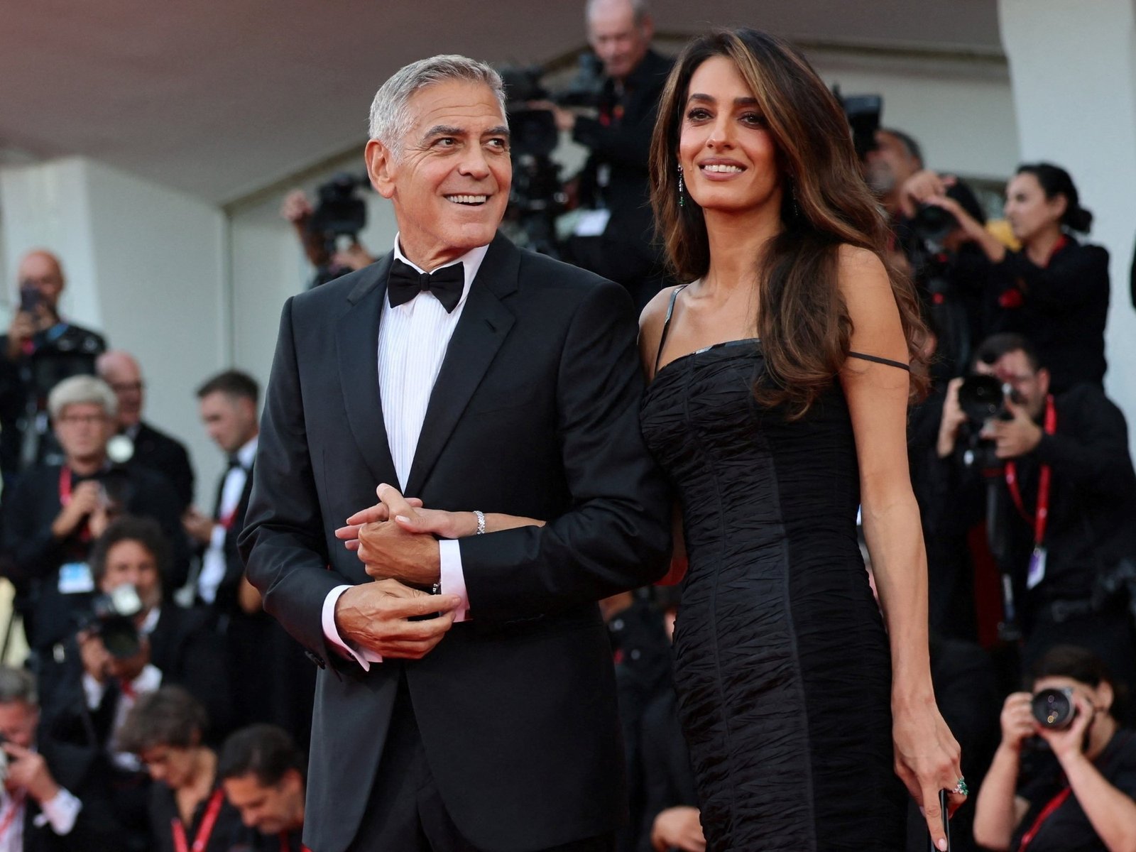 los looks que deslumbraron en la alfombra roja, de George Clooney a Penélope Cruz