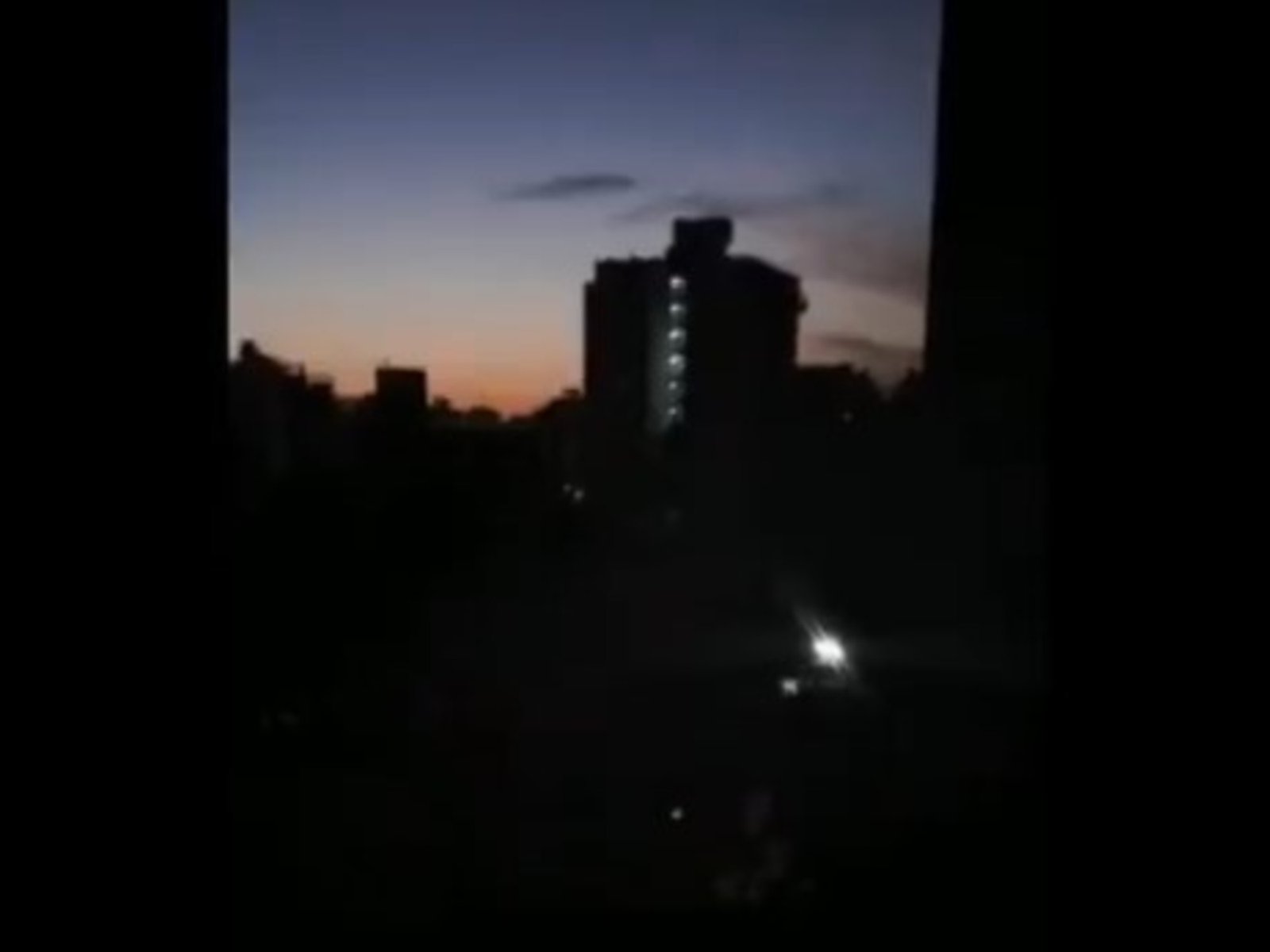 un enorme apagón afectó a casi un millón de personas en la Ciudad, norte y oeste del Gran Buenos Aires