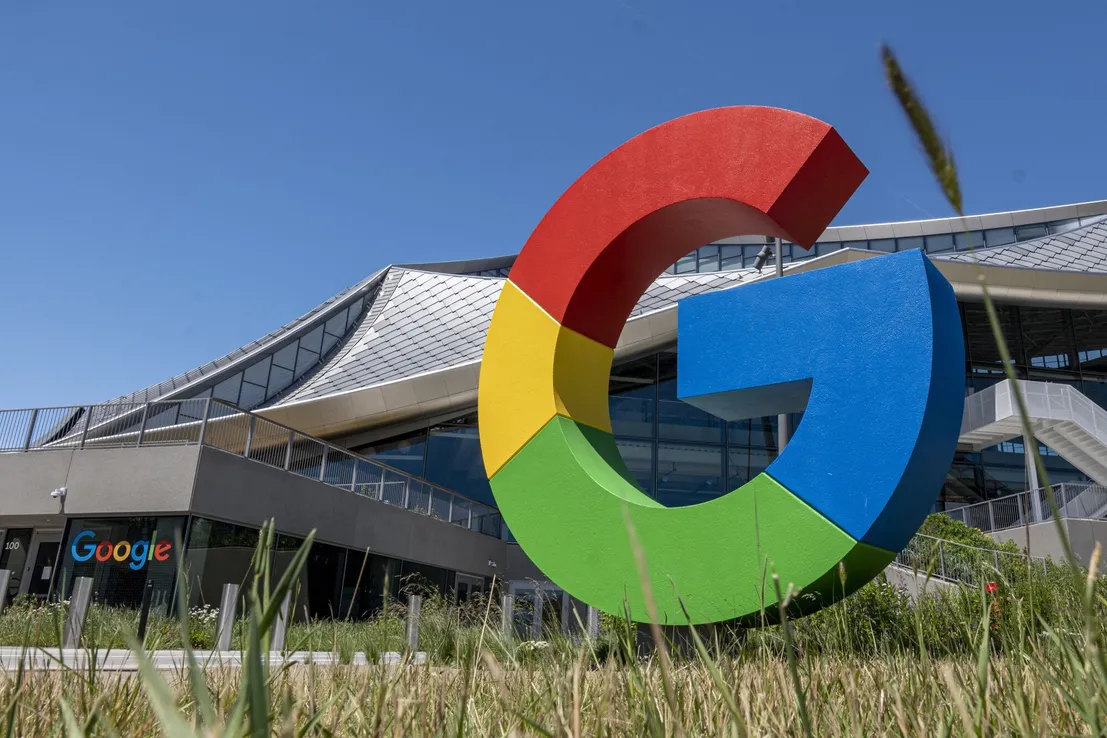 Acciones de Google caen tras no alcanzar previsiones de ventas y reaviva temores sobre IA