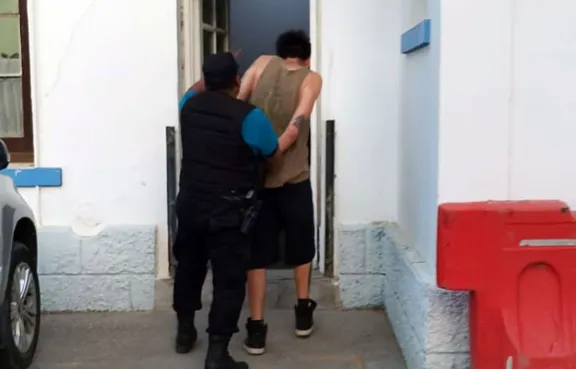 Arrestado por robar productos de una farmacia en Kilómetro 3