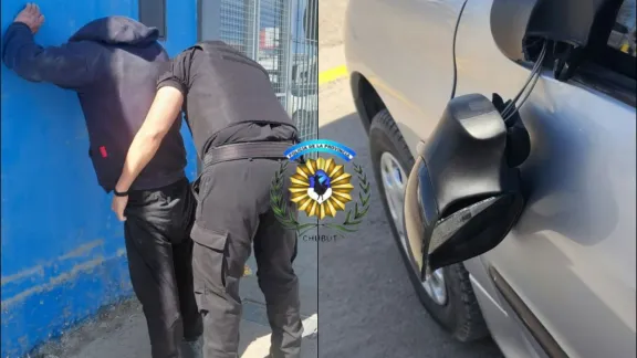 Atraparon a un delincuente que dañaba vehículos en la vía pública