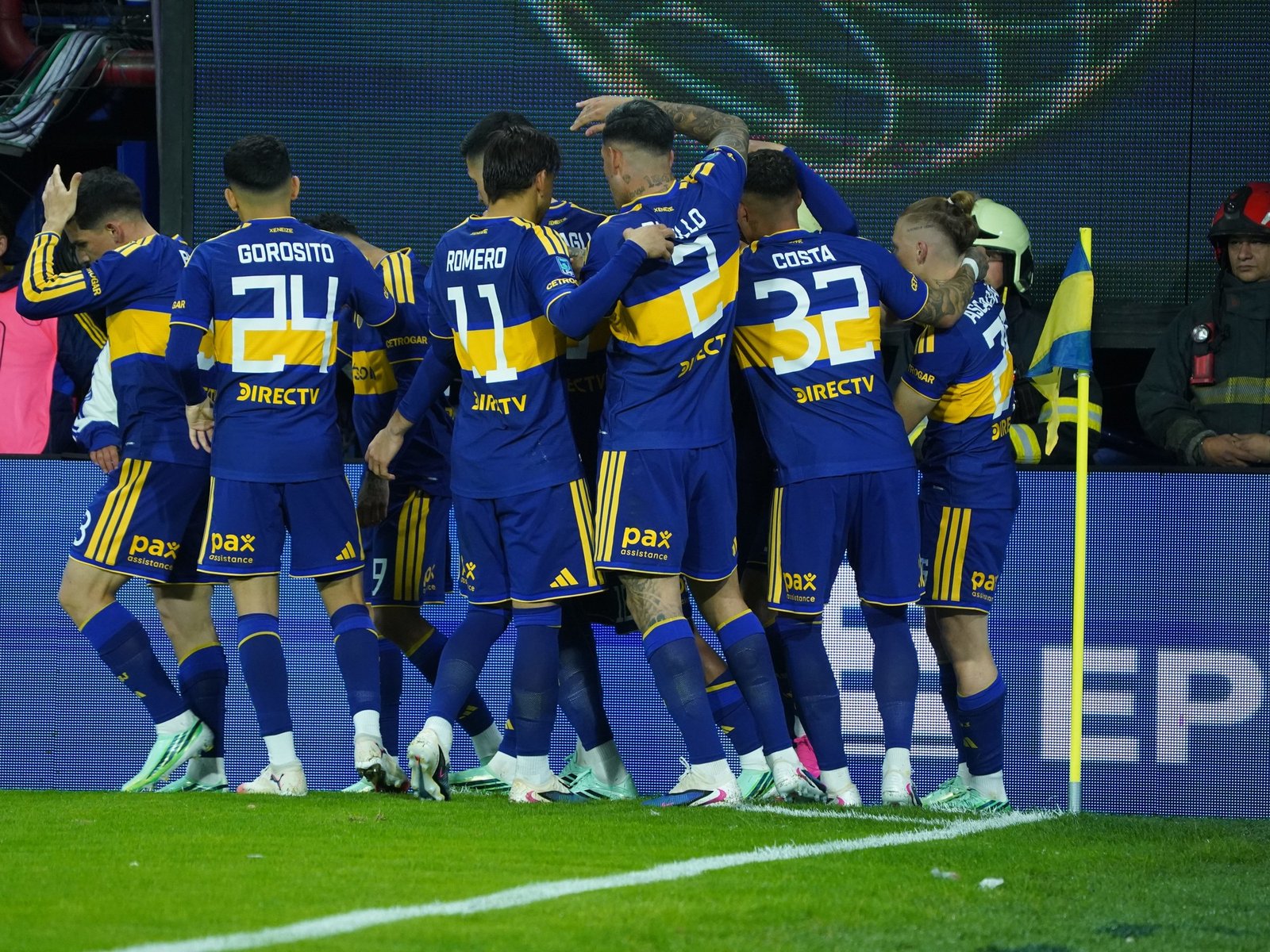 Boca remontó ante Talleres, llegó a la cima y les metió presión a sus perseguidores