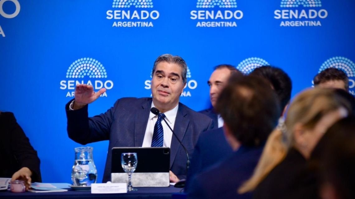 Capitanich cuestionó el Presupuesto 2027 por un “superávit engañoso” y recortes en obras