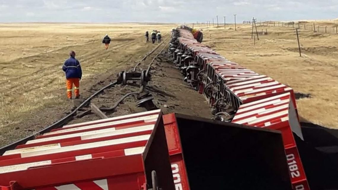 Descarriló el primer tren de Río Turbio con 600 toneladas de carbón para exportar y denuncian un posible sabotaje