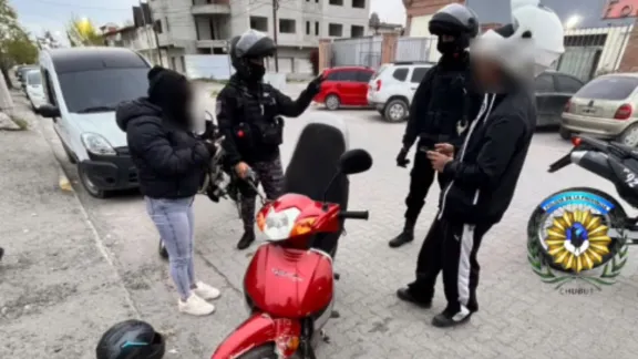 Detienen a una joven con pedido de captura durante un control en Puerto Madryn
