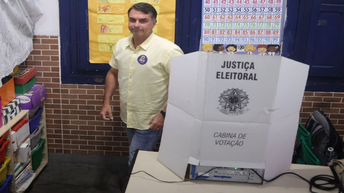 Está por comenzar una de las elecciones que puede definir el rumbo de América Latina: a qué hora abren los comicios en Brasil