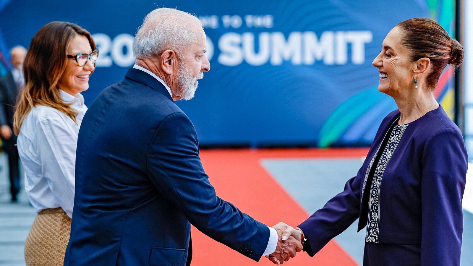 La izquierda latinoamericana celebra al “Pelé del progresismo” y la derecha deja solo a Bolsonaro en su reclamo