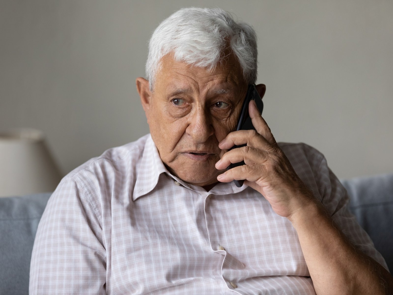 Los riesgos de cortar de manera abrupta el consumo de tranquilizantes en adultos mayores