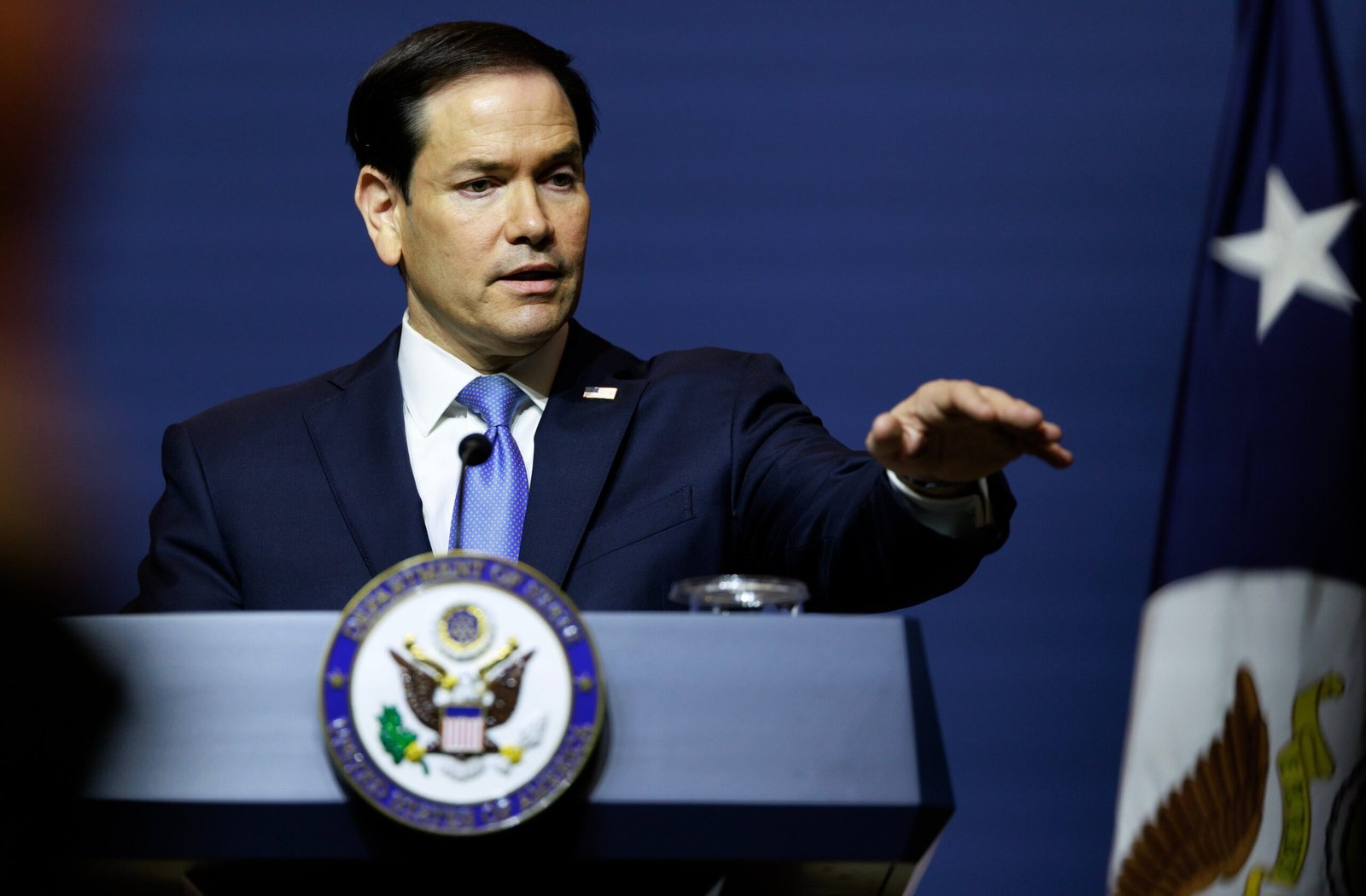 Marco Rubio niega que Estados Unidos facilitara la huida de Flávio Bolsonaro a Miami