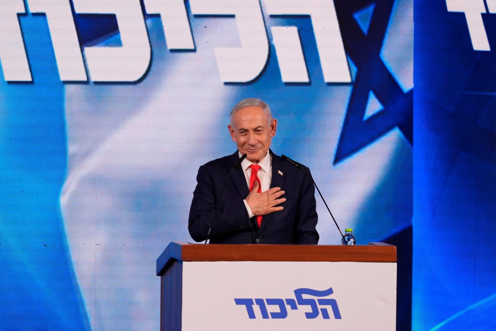 Netanyahu llama a formar un Gobierno “de derechas fuerte” y advierte contra los pactos con partidos árabes
