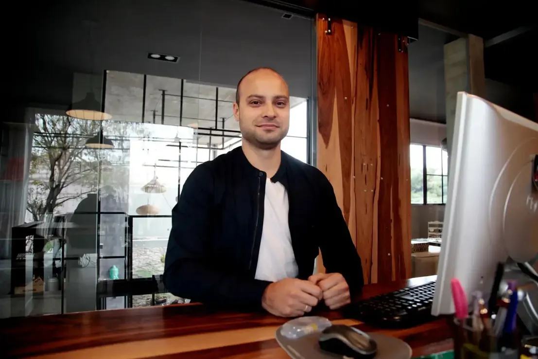 Otorgan prisión domiciliaria al presidente del Colegio de Arquitectos, Nicolás Paulín