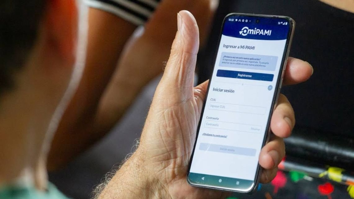 PAMI renovó la cartilla médica digital para agilizar las búsquedas de afiliados