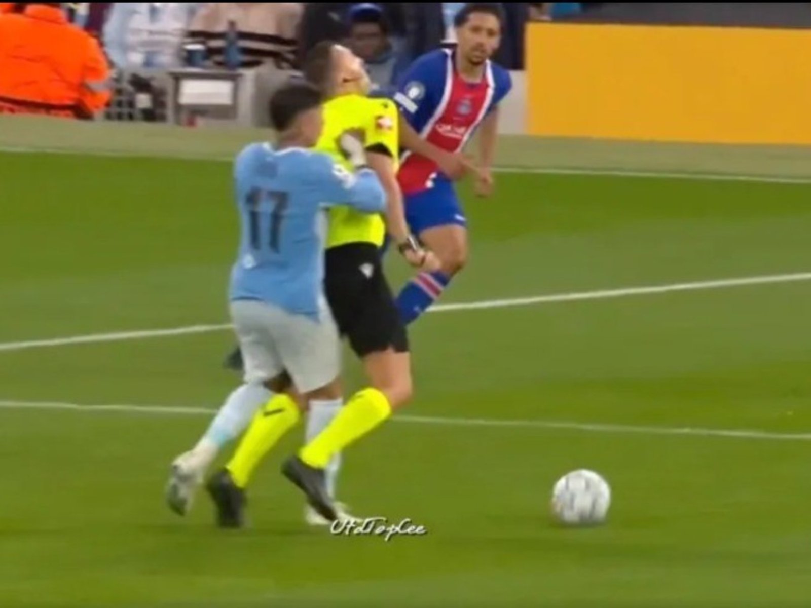 Polémica por el empujón de Enzo Fernández al árbitro en la derrota del Manchester City ante el PSG: ¿debió ser expulsado?