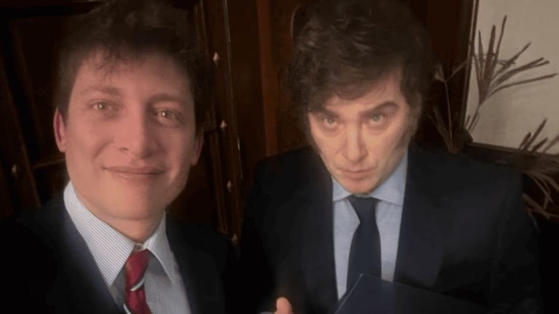 Santiago Caputo declaró que deben recuperarse las Islas Malvinas porque Gran Bretaña está "siendo colonizada por el Islam"