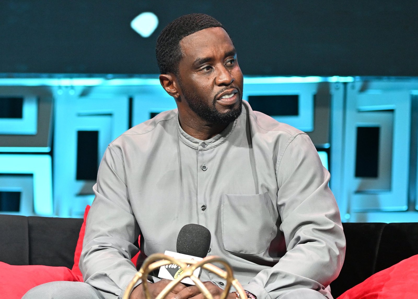 Sean Combs es trasladado de cárcel: escondía teléfonos, coñac, fotos sexuales y le hacían masajes y la comida