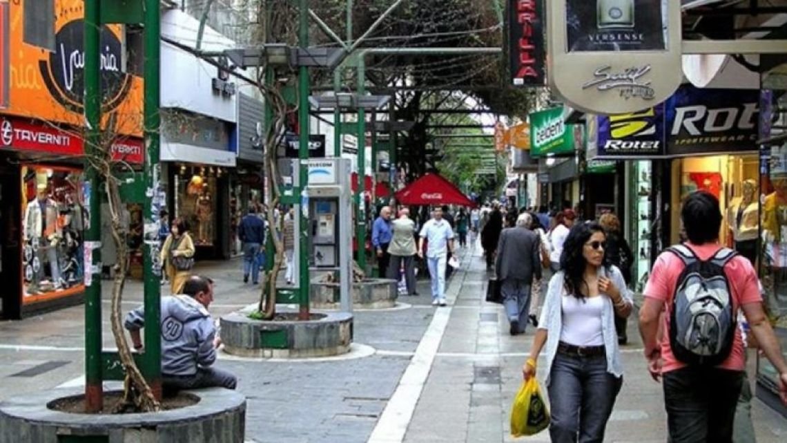 Ventas en Córdoba: el consumo sigue débil y la caída suma seis meses de desaceleración