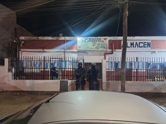 Violento tiroteo en el barrio Jorge Newbery: una agente salvó su vida de milagro