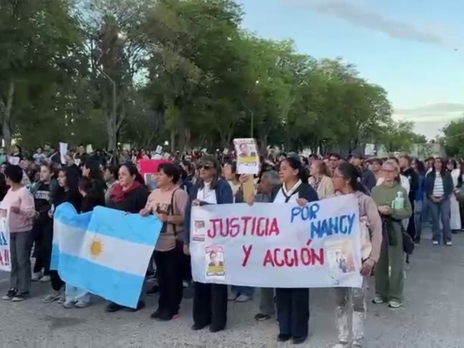 detienen por falso testimonio a un peón rural que faltó a su trabajo luego de la desaparición de la docente