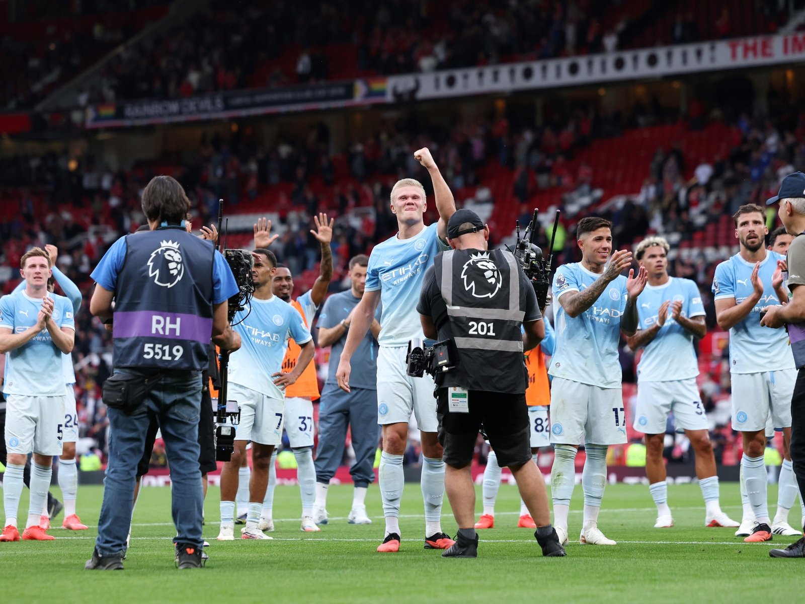 el club se defiende pero en Inglaterra advierten que sus figuras podrían irse libres