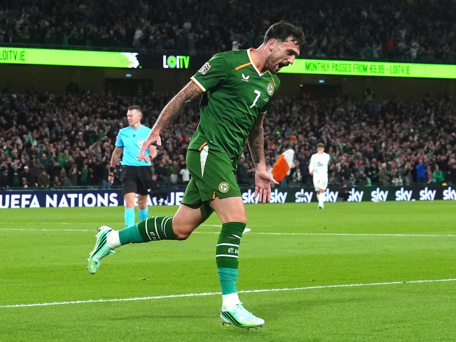 el golazo de Troy Parrott para Irlanda que no le alcanzó contra Austria