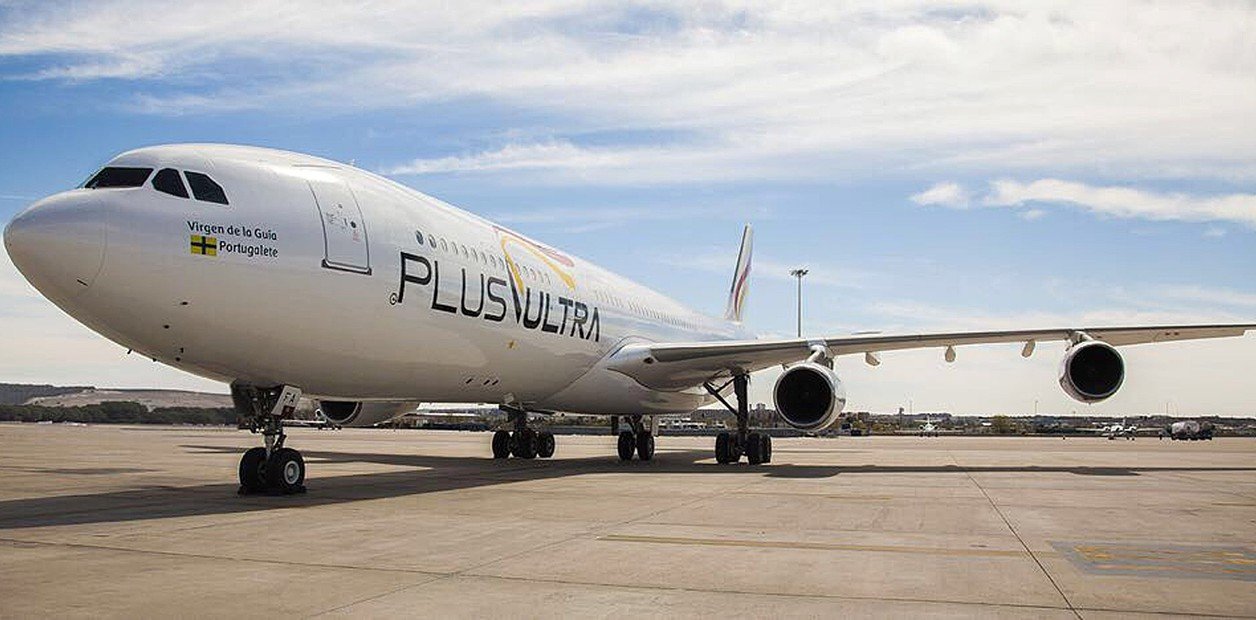 la bronca de los argentinos varados en España por los problemas operativos de la aerolínea Plus Ultra