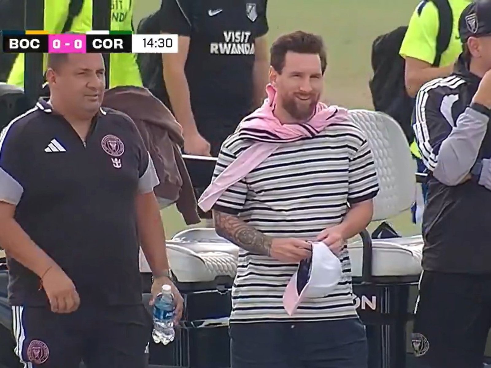 no viajó a Londres y se mostró tomando mate en el partido de Boca en la Messi Cup