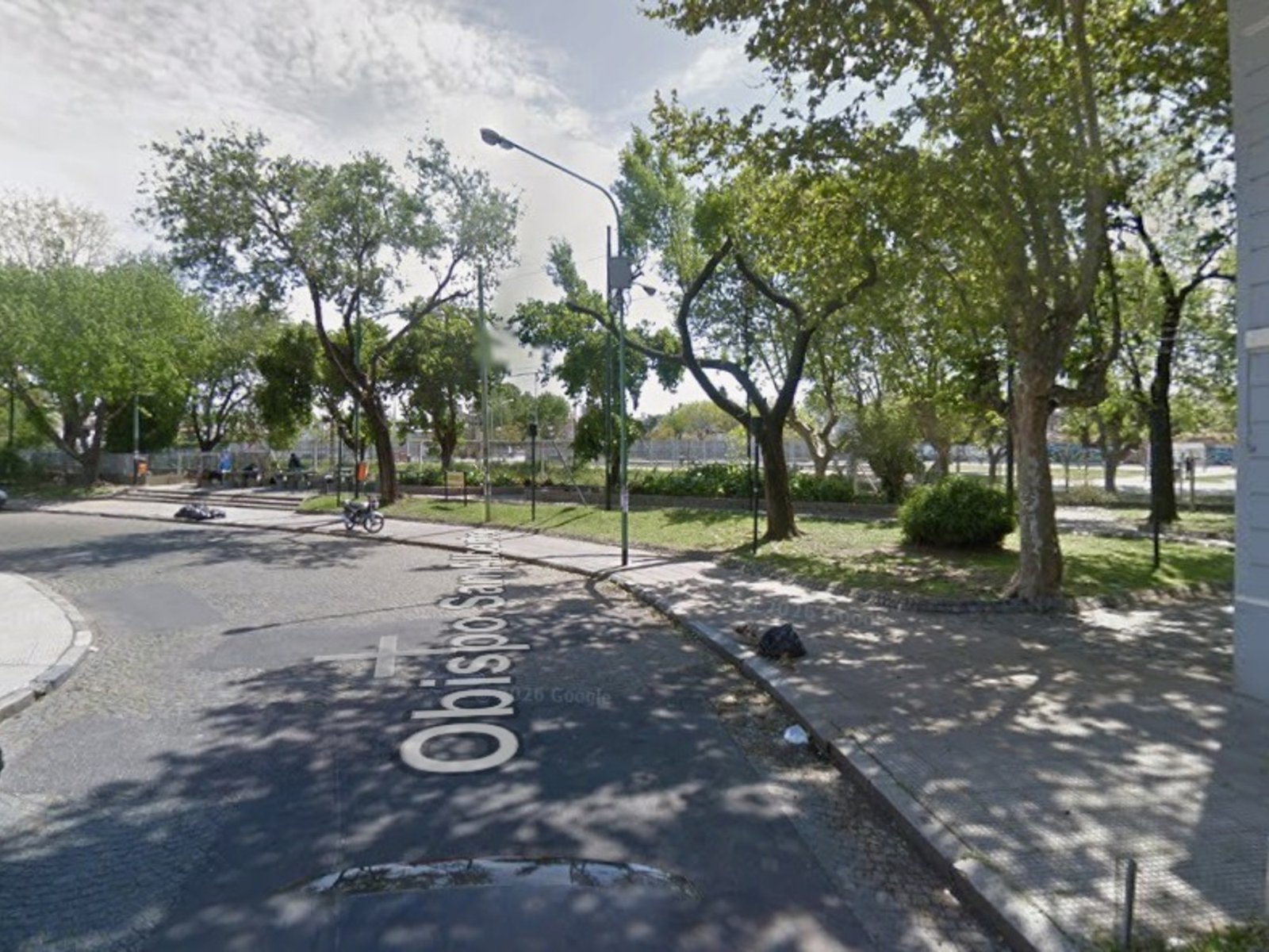 un adolescente de 16 años mató accidentalmente a su amigo de un disparo y quedó detenido